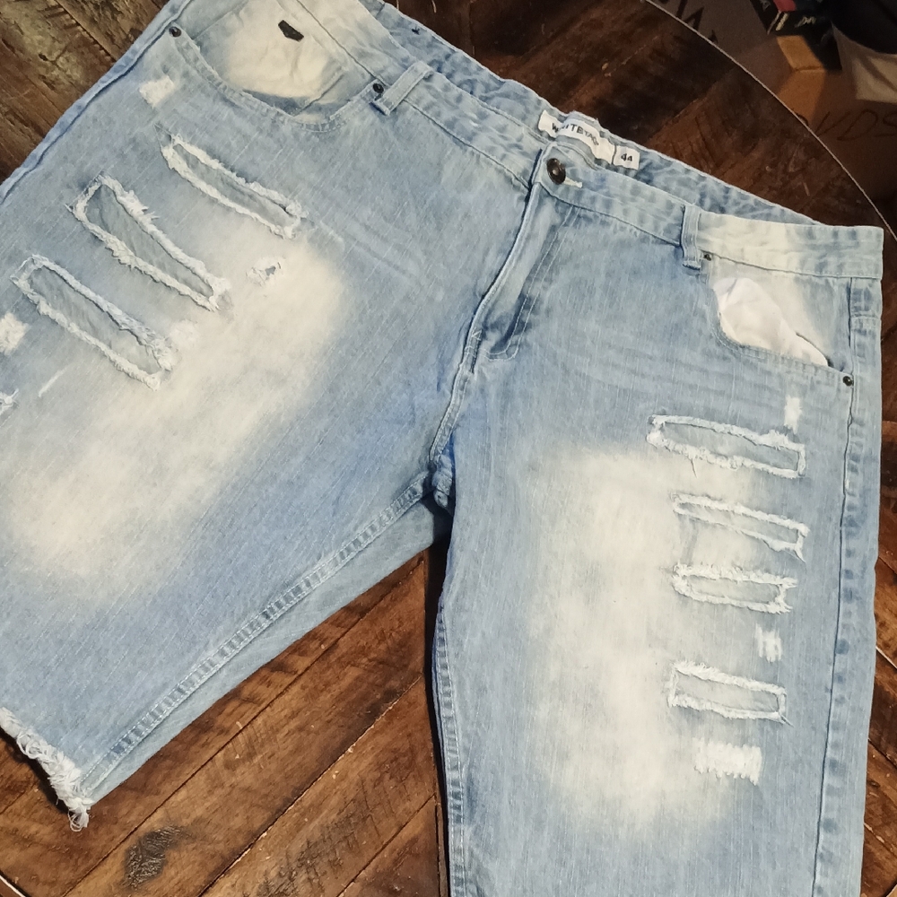 MENS GRUNGE WHITETAG SZ 44  STONE WASHED DAMAGED JEAN SHORTS SHIN LENGTH